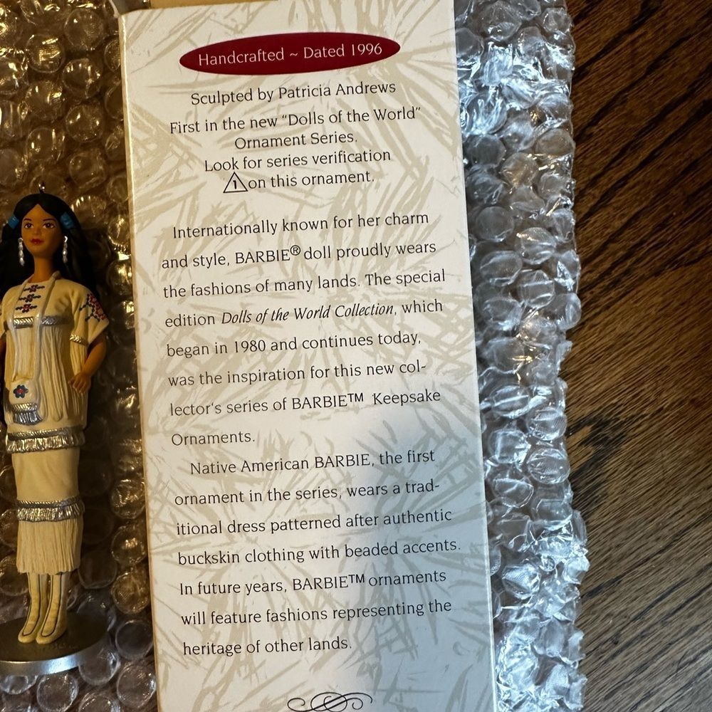 Vintage Hallmark Native American Barbie Dolks of the World Christmas ornament - Picture 5 of 5
